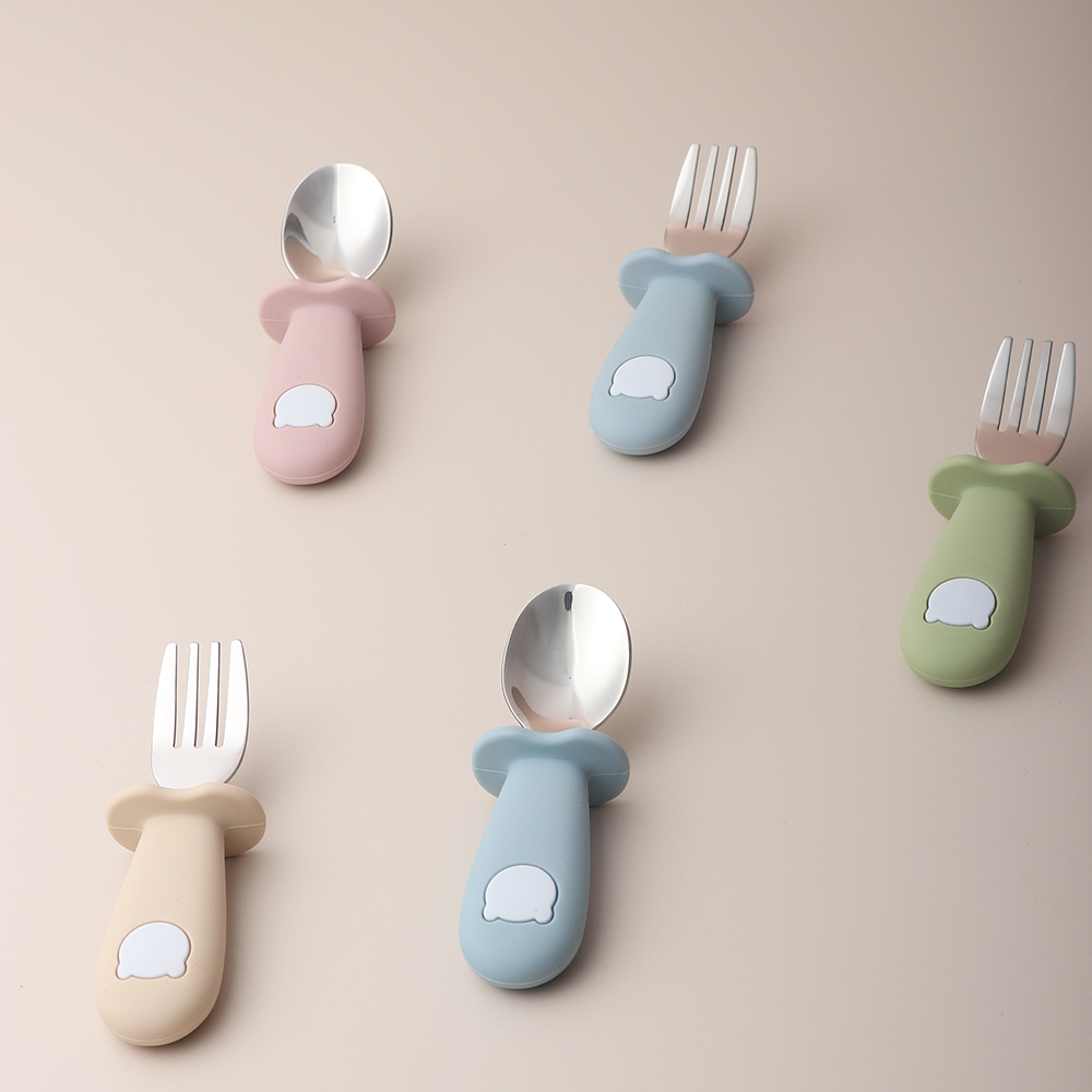 Baby panda shape silicone spoo - Baby Food Utensils avis et prix